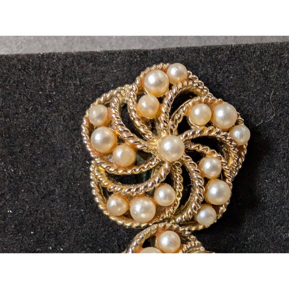 Vintage Lisner Gold-Tone Faux Pearl Clip-On Earrings Swirl Design - Picture 3 of 5